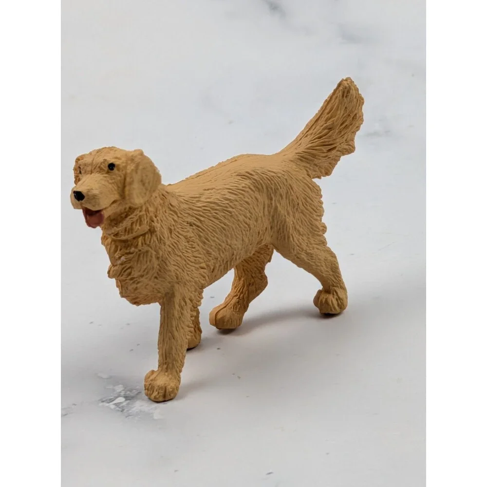 Safari LTD Golden Retriever Dog Solid Plastic Realistic Toy Animal Figure